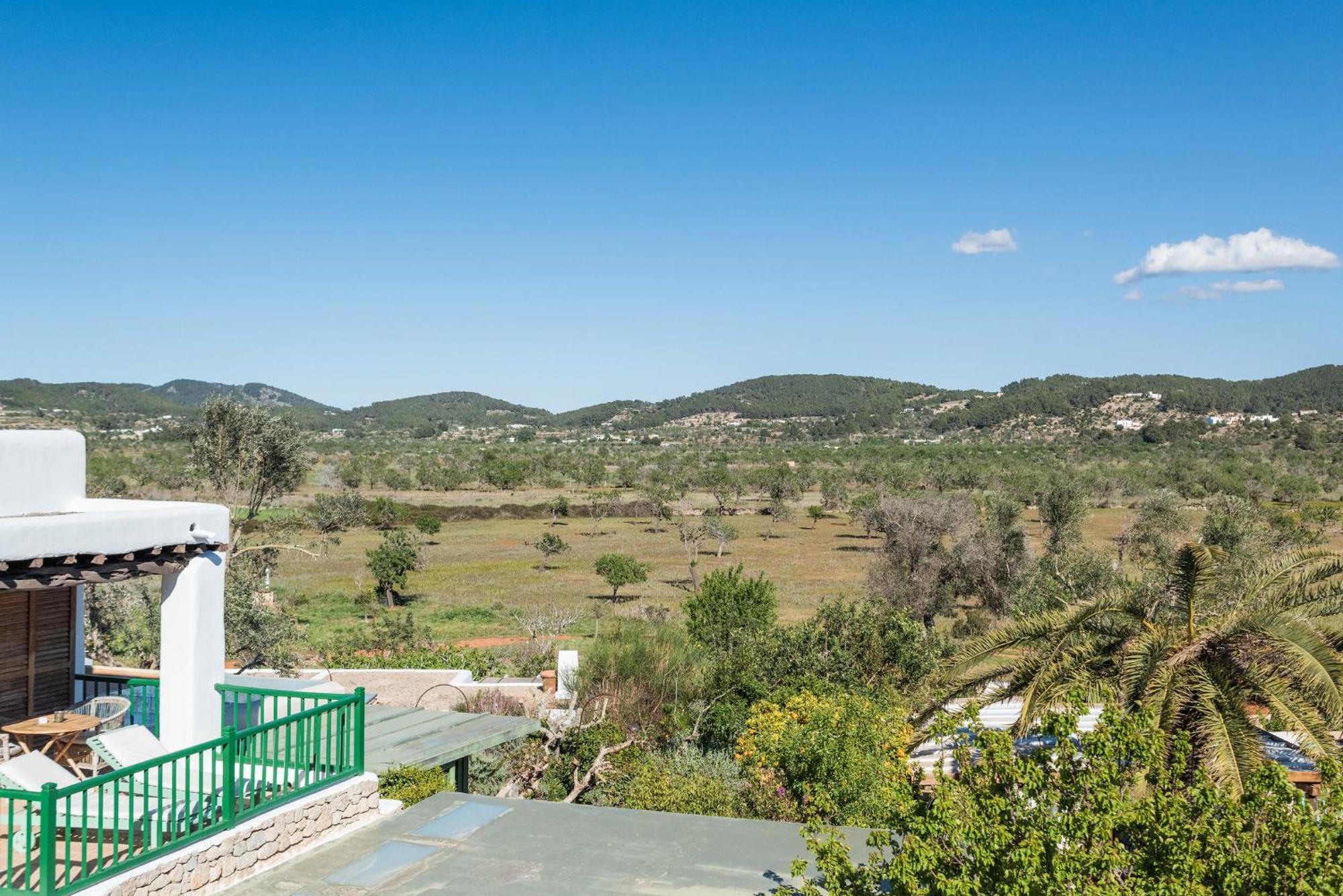 Es Cucons Rural Country house *